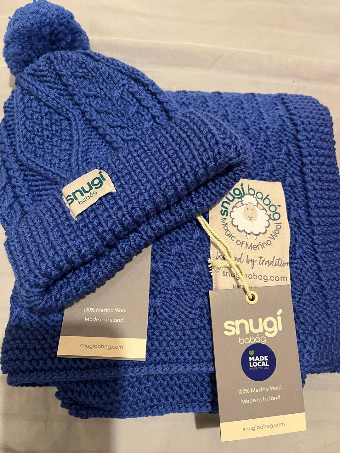 Bobble Hat and Blanket Bundle, 2pc Gift Set